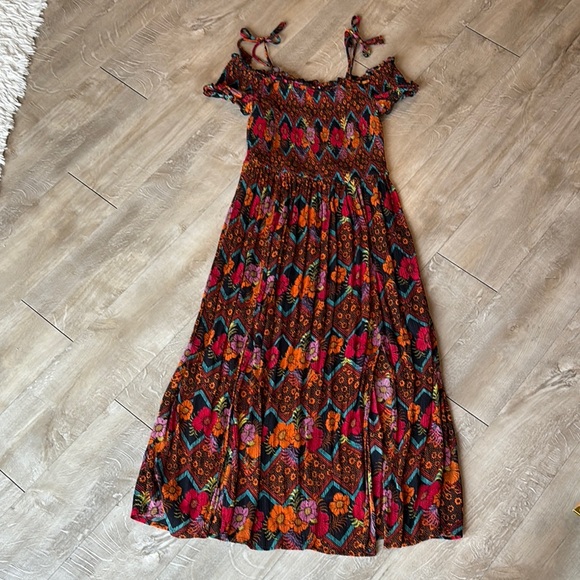 Patrons of Peace Size Large Floral Off-Shoulder Dress 2 Slits - Picture 1 of 8